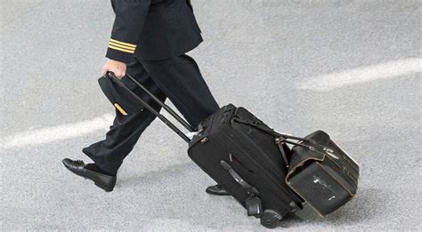 luggage that airline pilots use